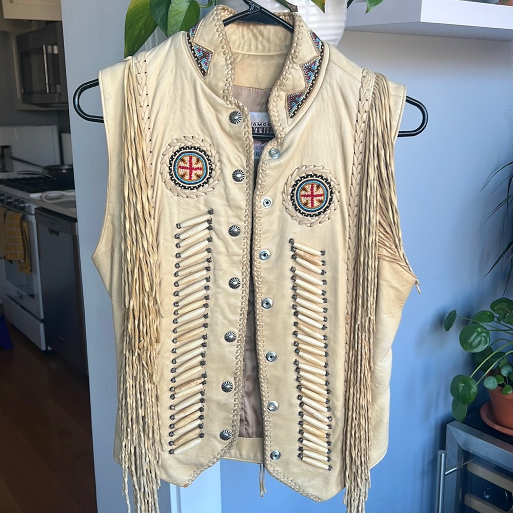 Diamond Leathers Hand-Beaded, Western Style, Fringe Vest!!! Sz 6